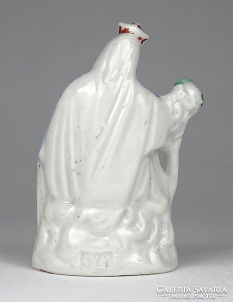 1M234 Antik Pieta porcelán szobor 9.5 cm