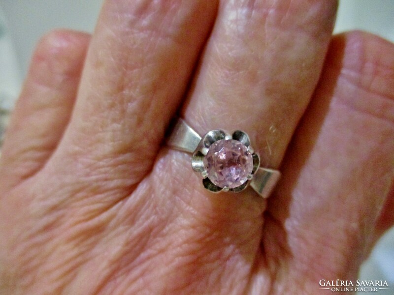 Gyönyörű  antik orosz ezüst gyűrű rózsaszín kővel