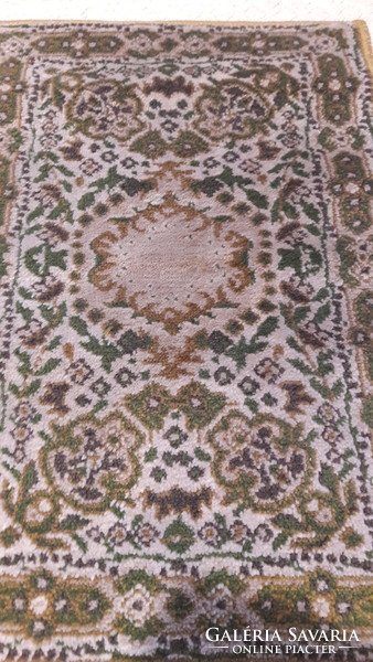 Régi kis szőnyeg (M3516)