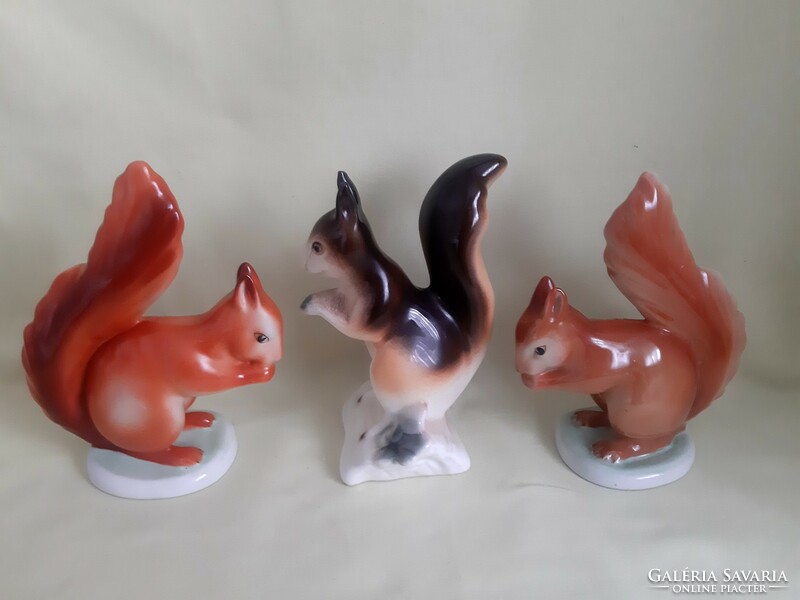 Ravenclaw and Drasche porcelain squirrel (2 pieces)