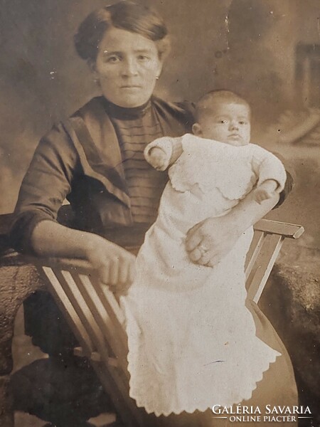Régi fénykép 1914 tábori posta fotó levelezőlap hölgy baba