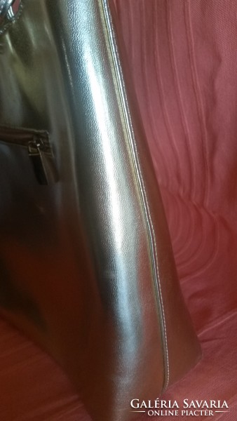 Aranyszínű láncos táska francia LaHalle