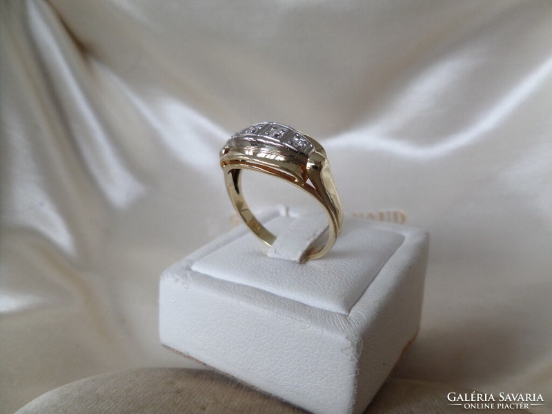 Art deco gold ring with glasses