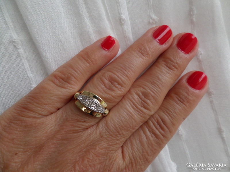 Art deco gold ring with glasses