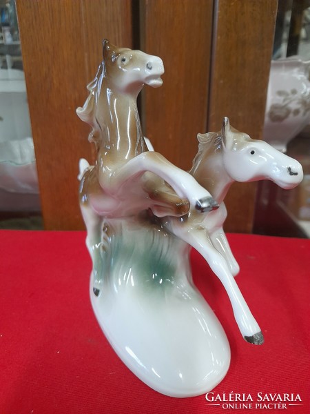 German, Germany Lippelsdorf double paripa, horse porcelain figure. 15 Cm.