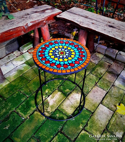 Egyed mozaik kör asztal, mandala mintával (02)