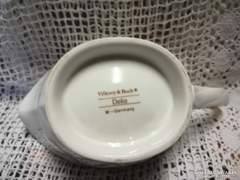 Villeroy&boch sauce dispenser