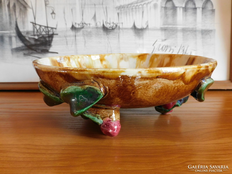 Mürztal majolica bowl standing on cherry legs