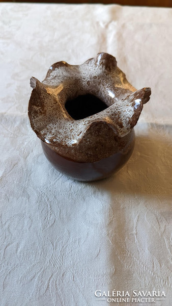 Ceramic decorative vase g. Marked with a flower petal shape