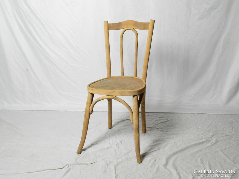 Antique thonet chair (polished)