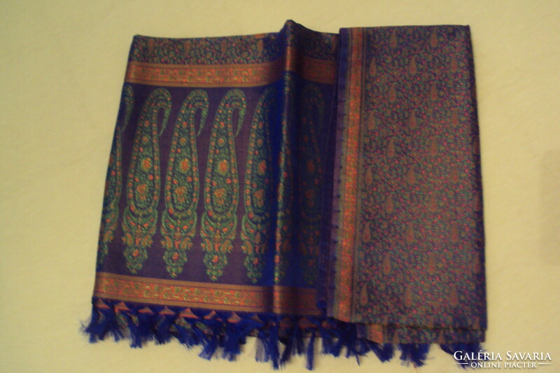 Brand new, elegant cashmere patterned, double-sided stole type silk scarf with dulhan brand.