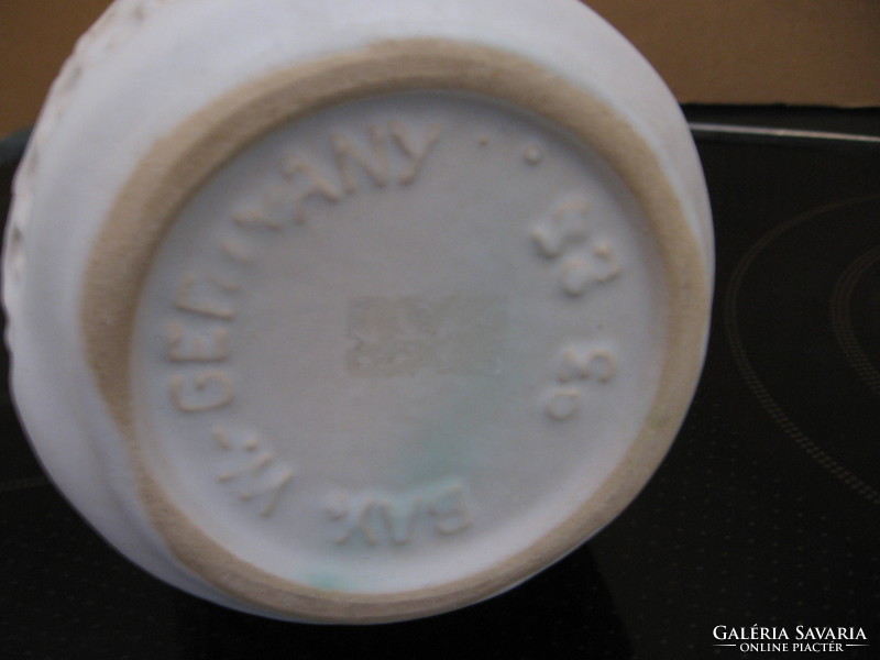 Retro bay pottery germany white vase 93 -25