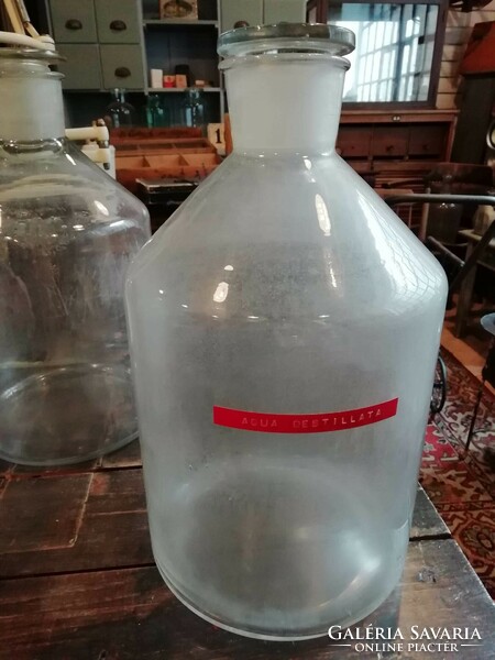 Nagyméretű patikai üvegek, egyben a 3 darab dekorációként, vagy pálinka-bor tárolására, 15 liter kb.