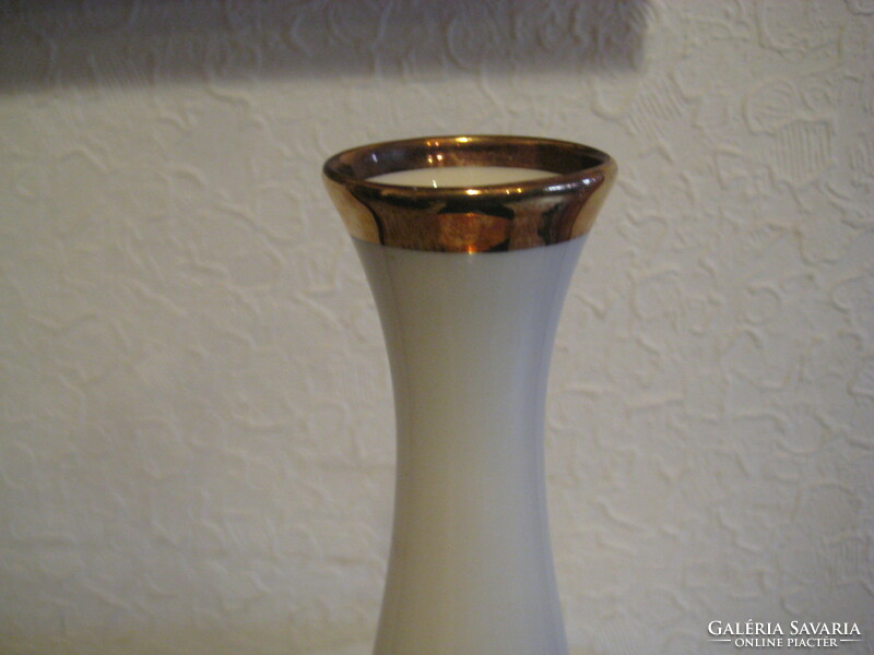 Royal porzelain bavaria km, vase, hand painted, with beautiful gilding, 20 cm