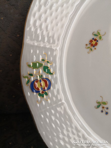 Brilliant Herend mhg patterned plate