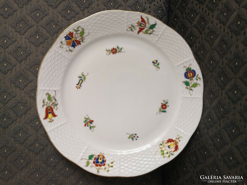 Brilliant Herend mhg patterned plate