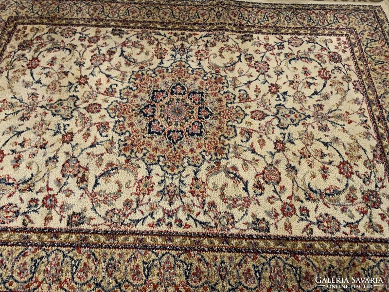 Használt, tisztított selyem perzsa szőnyeg