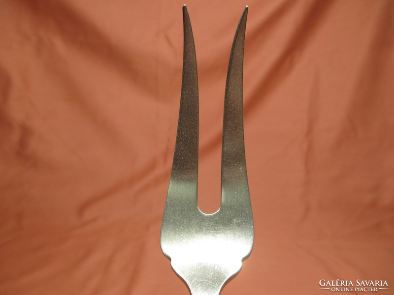 Beautifully shaped alpaca serving and serving fork