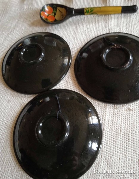 3 Wooden plates and a spoon handpainted