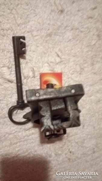 Chest lock. Lock, locking mechanism, key.