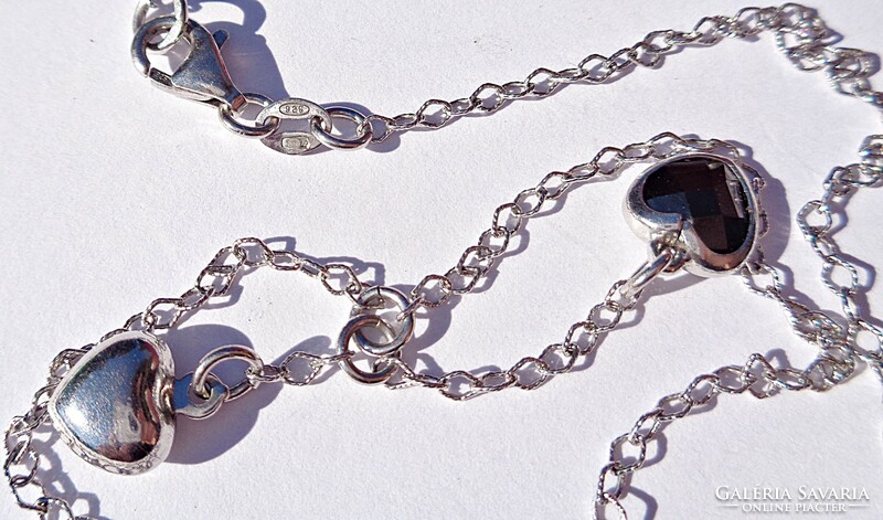 44.5 Cm. Long silver necklaces with two hearts