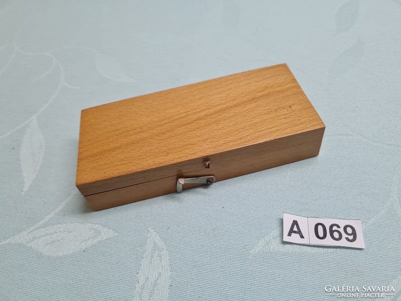 A069 wooden apothecary balance box 13x6 cm