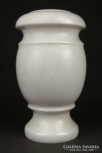 1M453 old large white marble vase 23.5 Cm