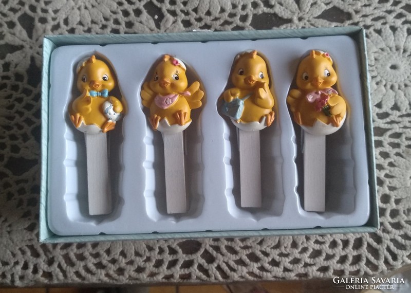 Chicken gift accompanying tweezers 4 pcs together, Easter decoration, recommend!