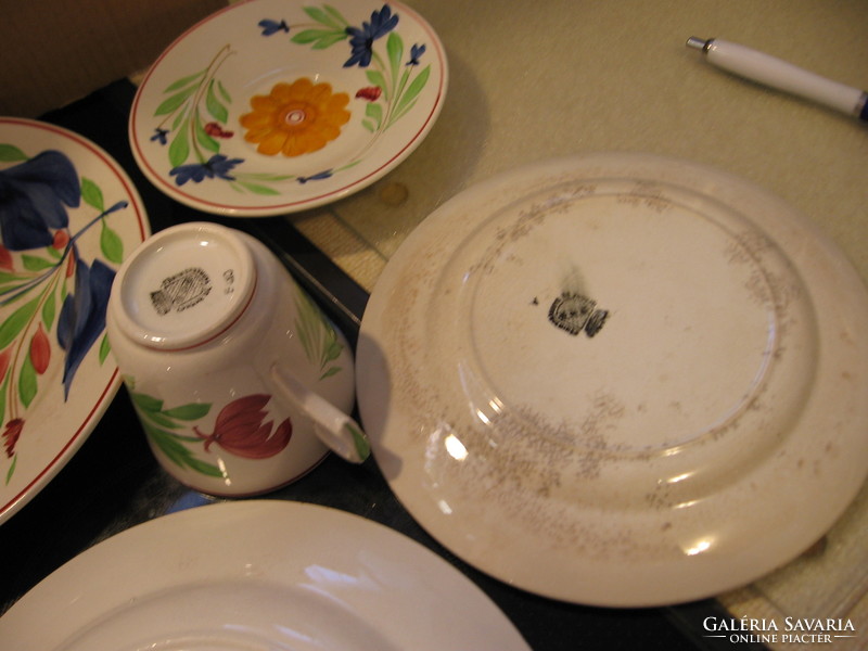 12 db antik Opaque de Sarreguemines tányér, csésze egyben