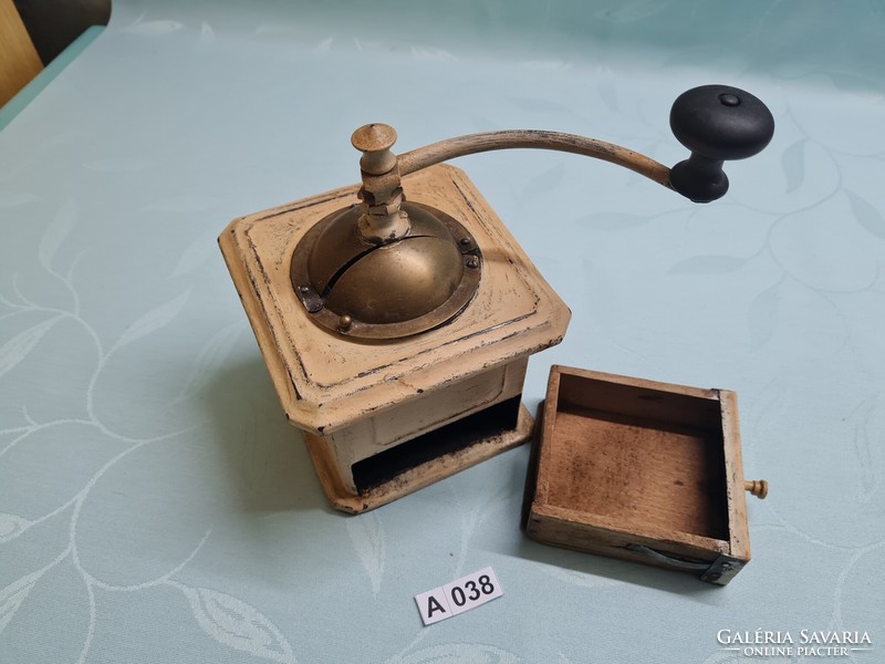 A038 retro coffee grinder 17 cm