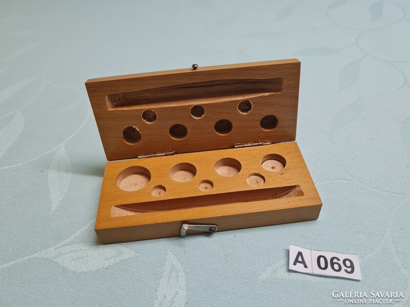 A069 wooden apothecary balance box 13x6 cm