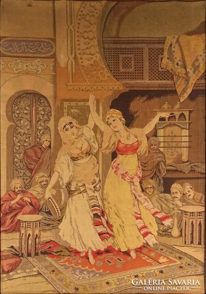 1M361 Régi orientalista táncos jelenet tűgobelin aranyozott keretben 93.5 x 67.5 cm