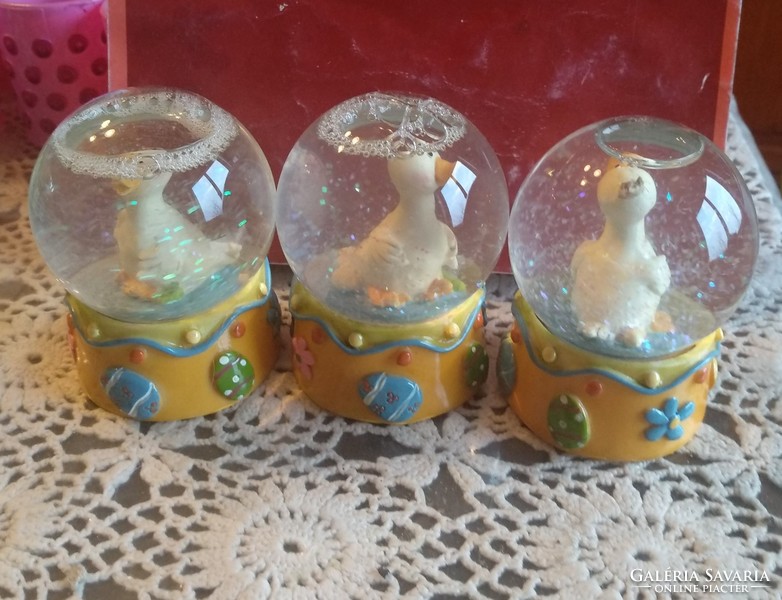 Shaking, glittering sphere, goose, Easter decoration, recommend!
