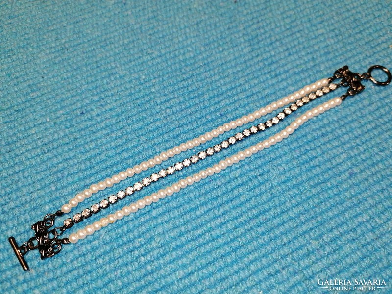 Three rows of boule beads and rhinestone bracelet (247)