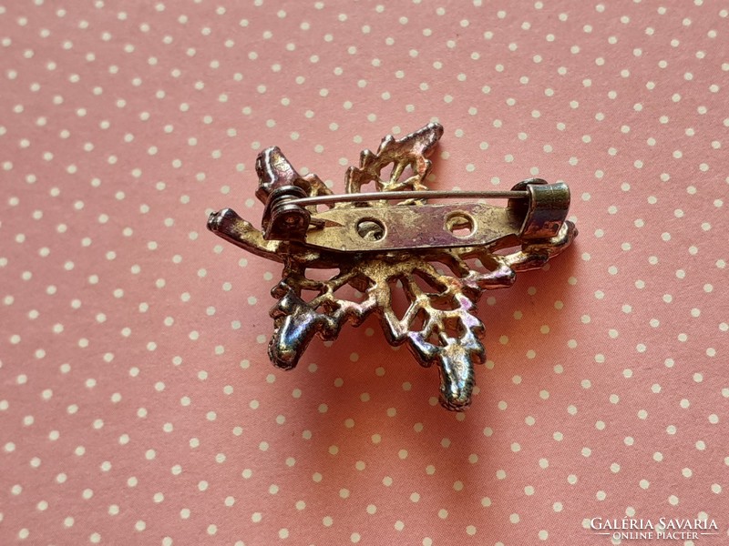 Vintage leaf shaped female brooch with old metal badge
