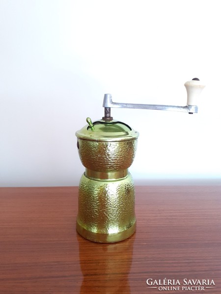 Retro metal grinder green kitchen grinder coffee grinder