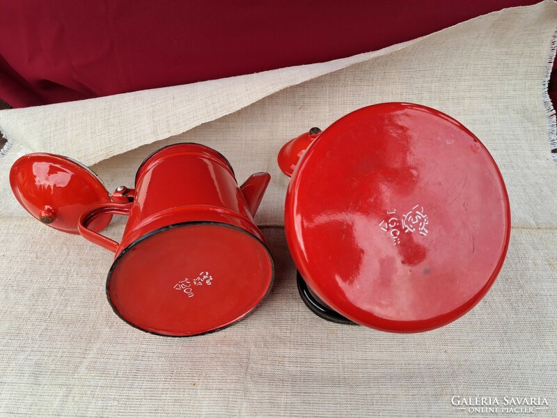 Red enamel teapot teapot pouring pot coffee pot for flowers for decoration, decor nostalgia