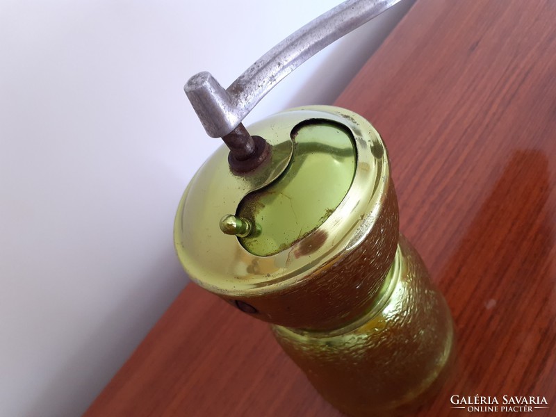 Retro metal grinder green kitchen grinder coffee grinder
