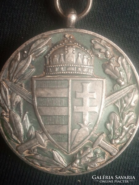 Hungarian war commemorative medal with swords, helmet, silver-plated bronze medal, (1914-1918) original!