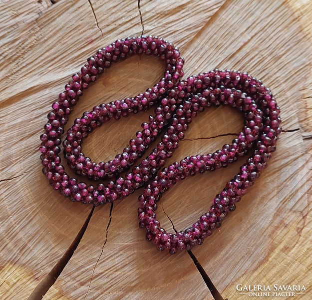 Long, thick garnet necklace with a special cord