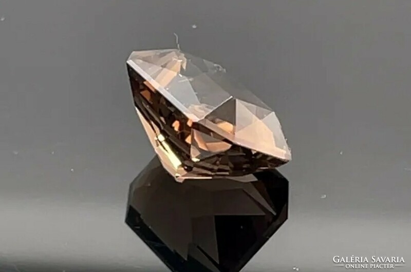 Smoky quartz 8.10 Ct gemstone for jewelers, collectors or other hobby purposes--new