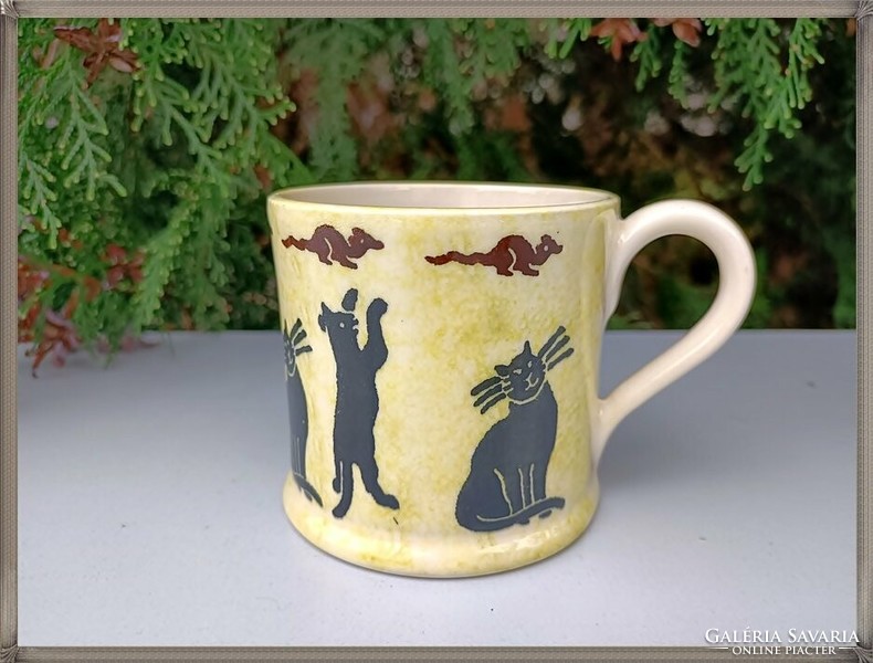 Angol Brixton Pottery porcelán csésze , bögre cica / macska / és egér mintával.