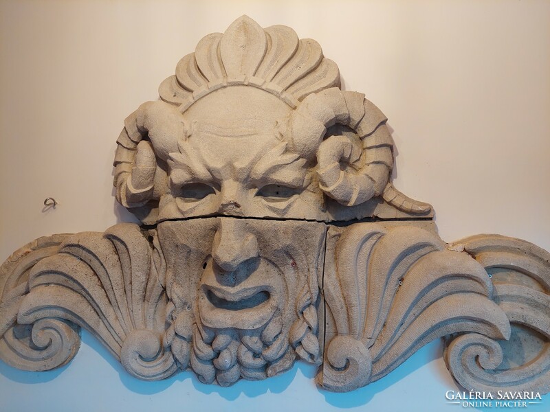 Building decoration - gargoyle huge antique 1920! 3 meters x 1.65 m.