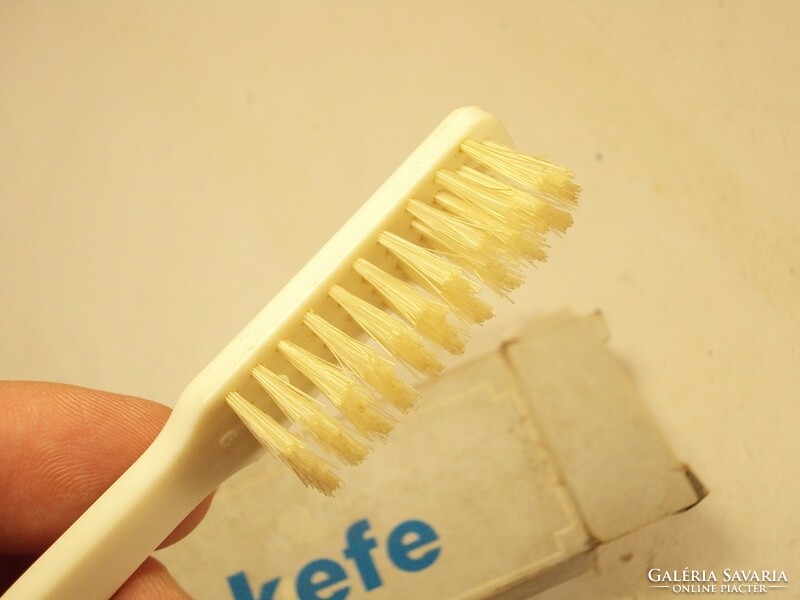 Retro Told toothbrush plastic lajtaplastik industrial company, Mosonmagyaróvár manufacturer - from the 1960s