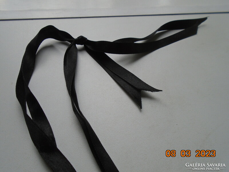 In French style, silver-gray flat wooden beads collar with black handmade tulle flower, ribbon
