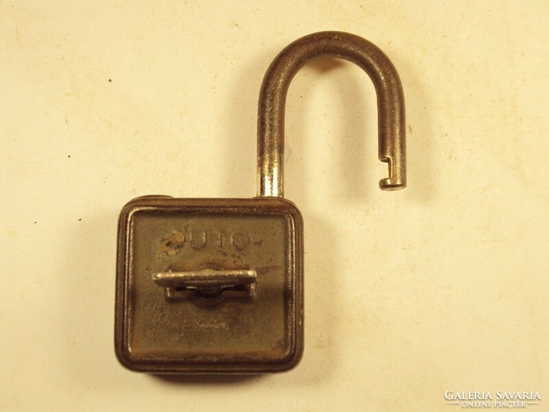 Retro old tuto lock with key - works perfectly