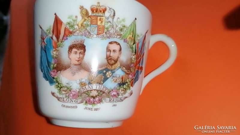 1911. évi V. György király és Quen Mary koronázási emlék teáscsésze