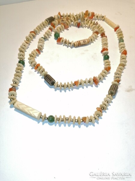 Long bone necklace (964)