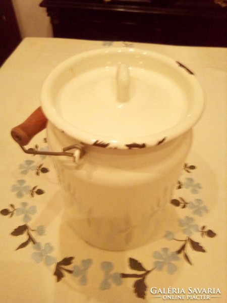 Enameled milk jug