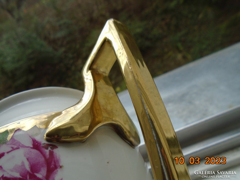 Altwien empire spectacular rose-patterned, opulently gilded, hand-numbered pedestal tea pourer